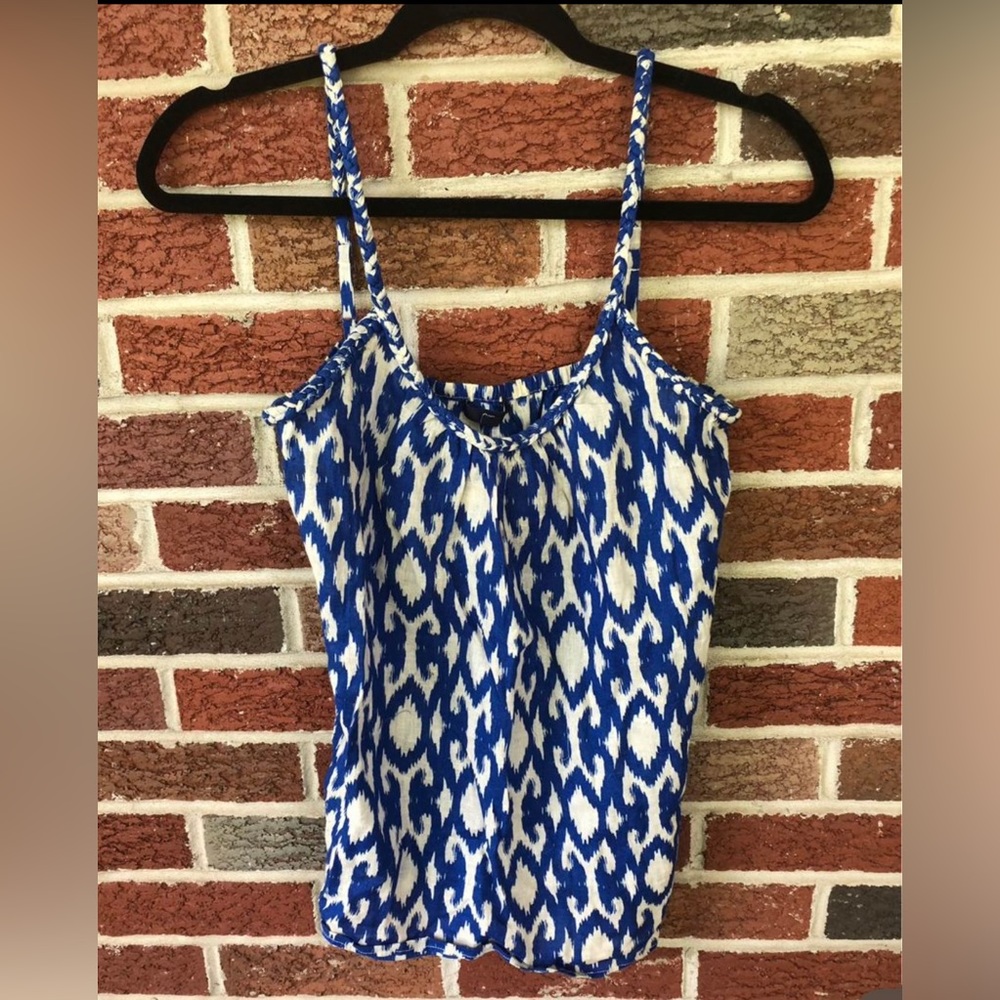 LIKE NEW Royal Blue/Cream Gap Tank Top with braided straps (XS).